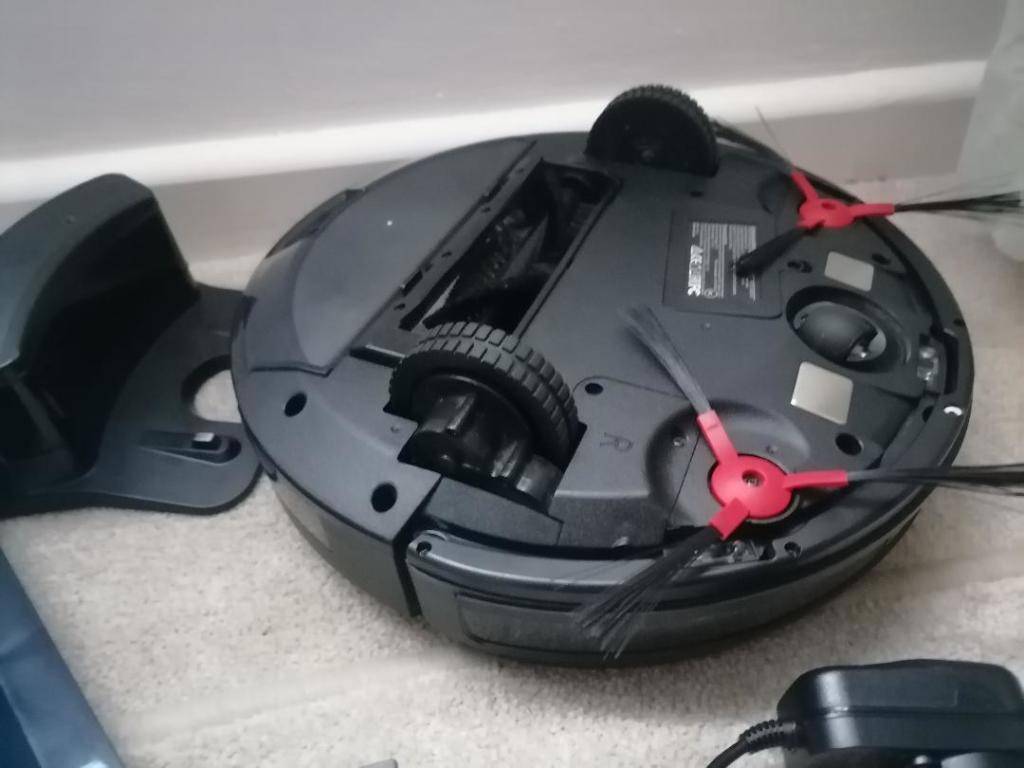 Bagless Vacuums - 360 ROBOT VACUUM/MOP C50 WITH REMOTE was sold for ...
